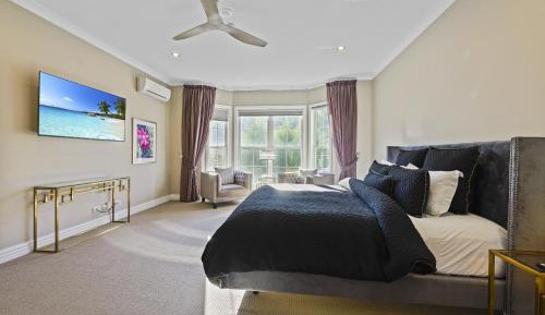 King Room with Spa Bath