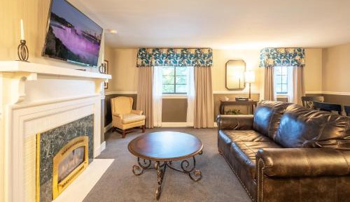 The Stratford Two Bedroom Two Bathroom Suite