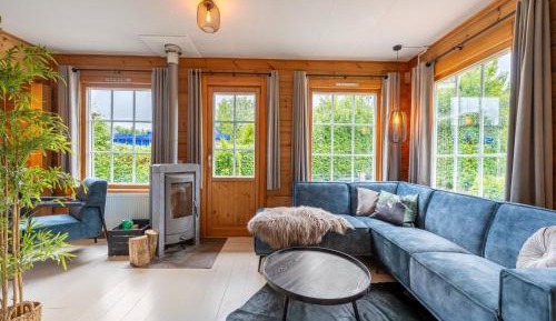 Three-Bedroom Holiday Home 