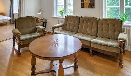 Five-Bedroom Holiday Home