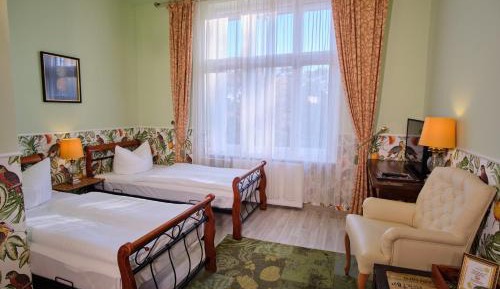 Twin Room with Bathroom