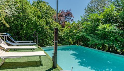Villa with Garden View
