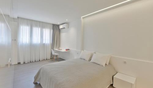 Apartment with City View