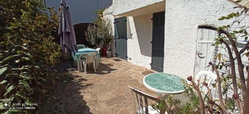 Room #1049811402