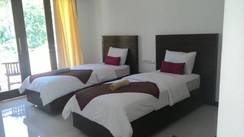 Double or Twin Room with Balcony