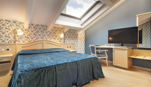 Double or Twin Room & Spa