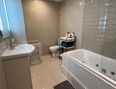 Twin Room with Shower