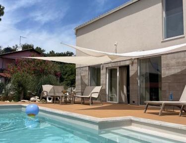 Two-Bedroom Apartment with Pool View