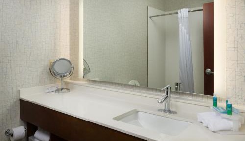 Executive Queen Room - Non-Smoking