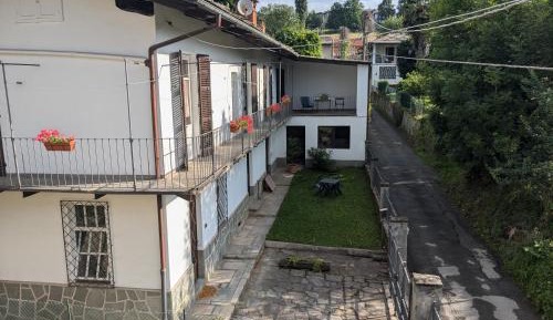 Villa with Garden View