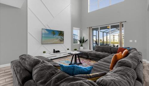 Five-Bedroom Holiday Home