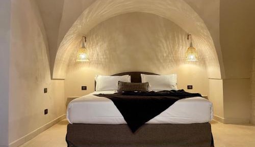 Suite with Hot Tub