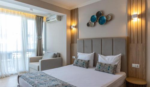 Deluxe Double or Twin Room with Sea View
