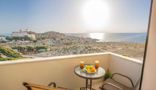 Double or Twin Room with Sea View