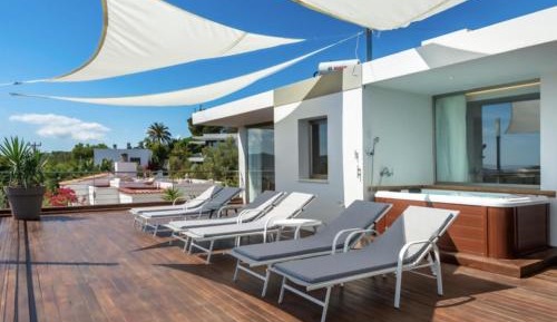 Deluxe Villa