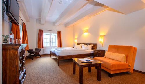 Double Room with Private External Bathroom