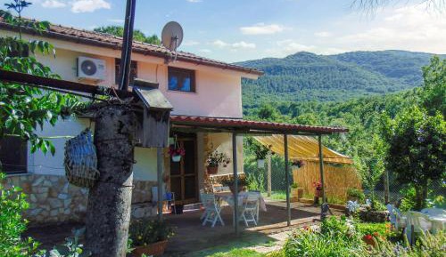 Three-Bedroom Holiday Home 