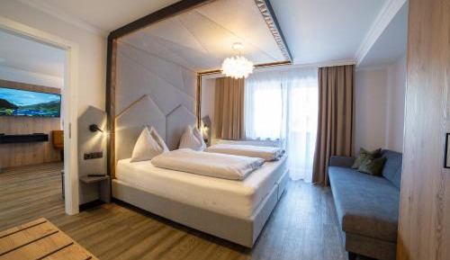 One-Bedroom Apartment with Balcony and Mountain View  