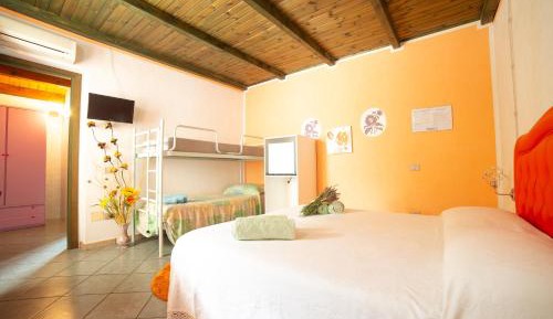 Quadruple Room with Private Bathroom
