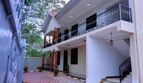 Three-Bedroom Premium Apartment with Balcony