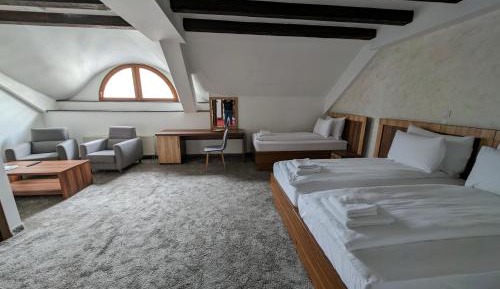 Deluxe Double Room with Extra Bed