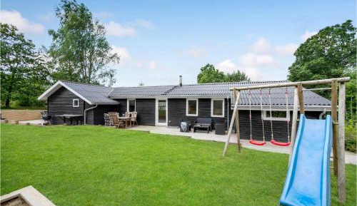 Five-Bedroom Holiday Home