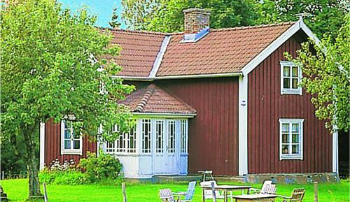 Two-Bedroom Holiday Home