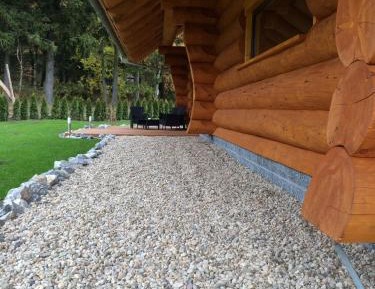 Chalet (8 Adults)