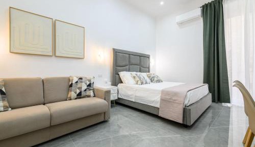 Quadruple Room with Private Bathroom