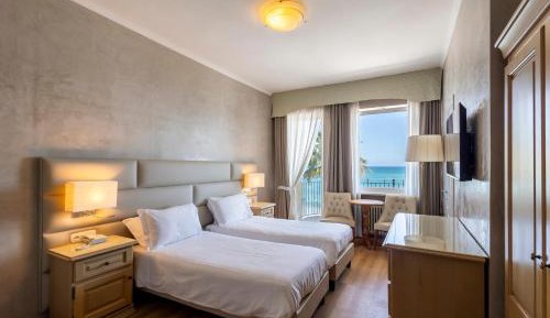 Triple Room with Sea View