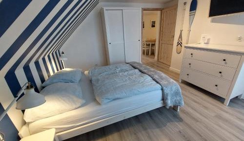 Three-Bedroom Apartment with Balcony