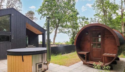 Three-Bedroom Holiday Home 