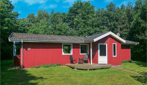 Three-Bedroom Holiday Home 