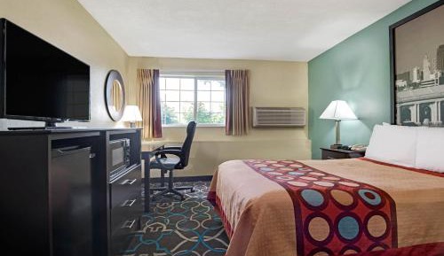 Room with One Double Bed - Non-Smoking