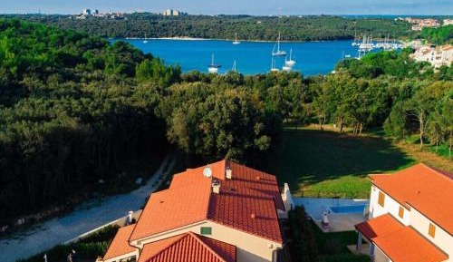 Four-Bedroom Vacation Home