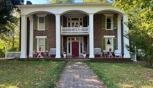 King Studio with Sofa Bed