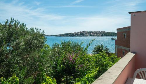 Three-Bedroom Vacation Home 