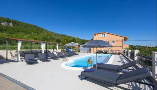 Five-Bedroom Holiday Home