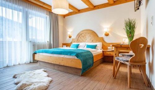 Deluxe Double Room with Extra Bed