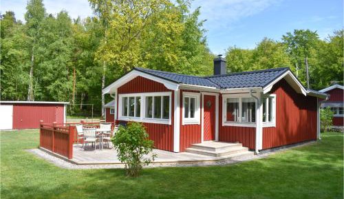One-Bedroom Holiday Home