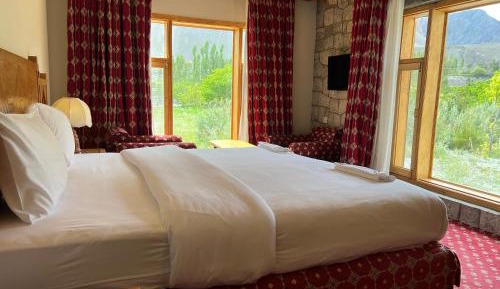 King Room with Mountain View