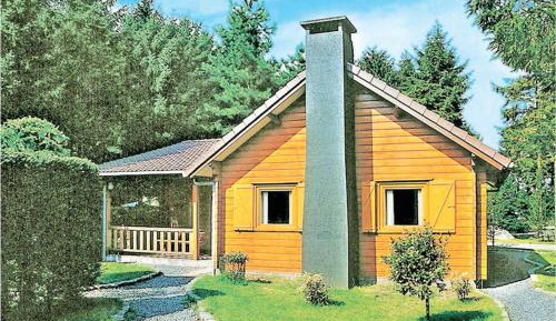 Three-Bedroom Holiday Home 