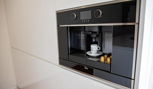 Deluxe Two-Bedroom Apartment