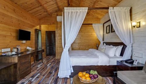 Suite with Private Pool
