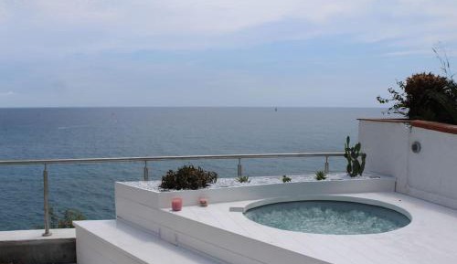 Villa - Beach Front