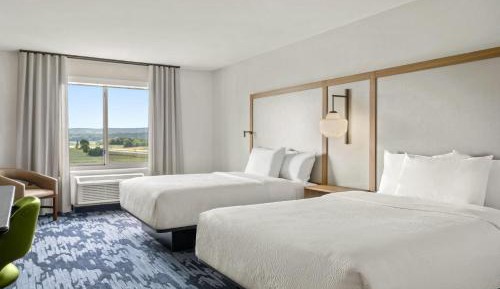 Queen Room with Two Queen Beds and City View