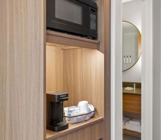 King Suite with Sofa Bed and City View