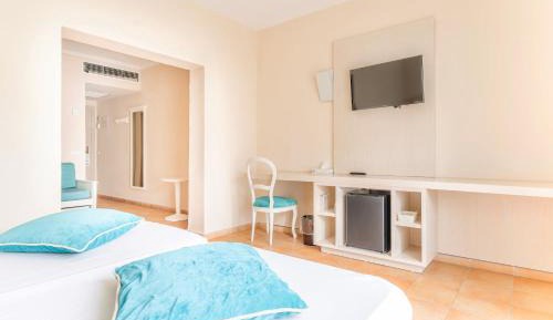 Superior Double or Twin Room with Pool View