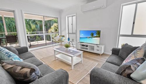 Three-Bedroom Holiday Home 