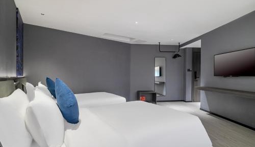 Deluxe Twin Bed Room